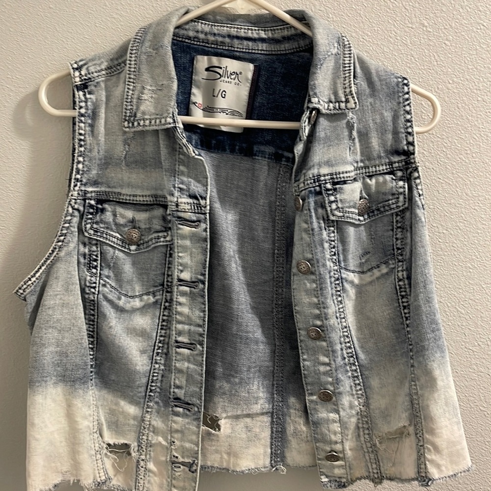 Silver jeans company acid washed jeans vest.